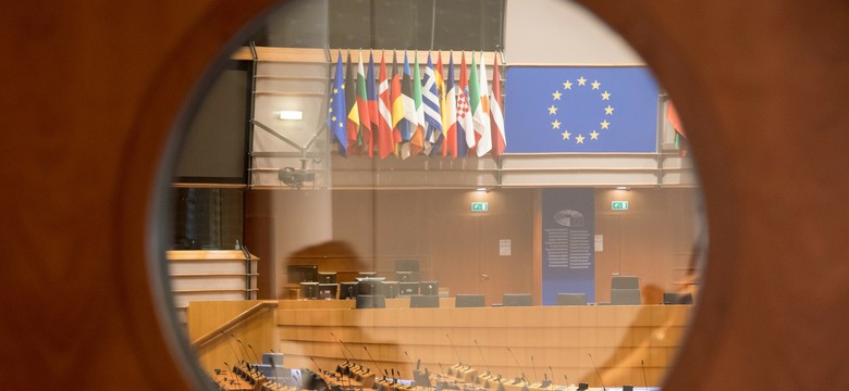 Europejski Parlament dręczycieli. Wykorzystywanie seksualne, mobbing i zastraszanie: tak wygląda praca u europosłów [ŚLEDZTWO]