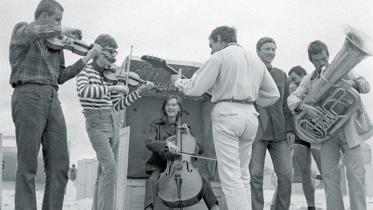 A latem niosła się FAMA... Historia słynnego festiwalu