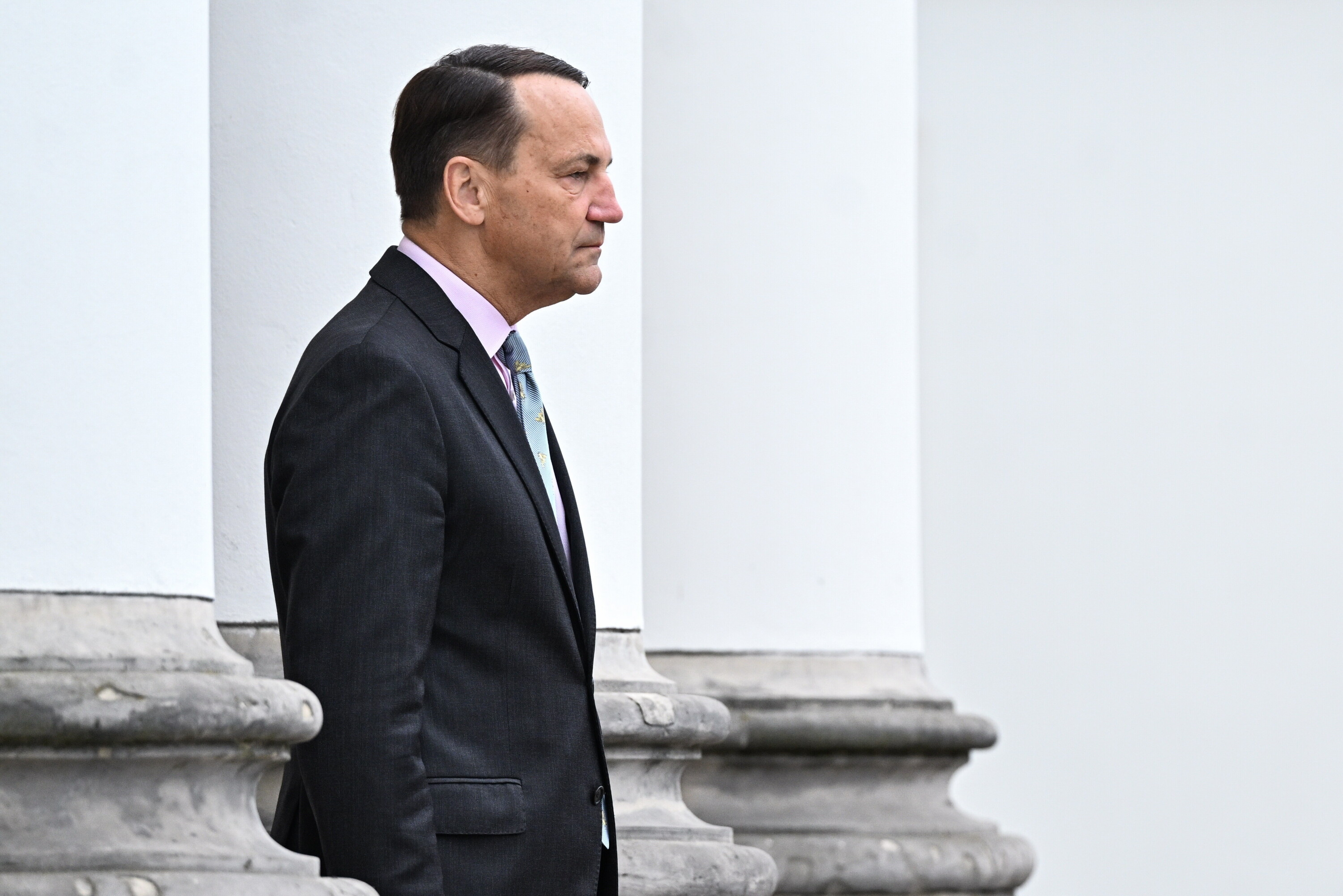 Sikorski zeznaje jako ofiara Pegasusa: "Zwyrole czytali rozmowy"