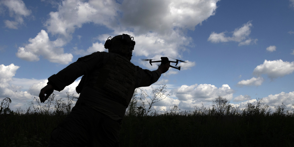 Nowelizacja ustawy ma na celu umożliwienie dostawy dronów Ukrainie.