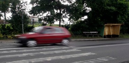 Kobieta potrącona na przejściu dla pieszych. Trafiła do szpitala