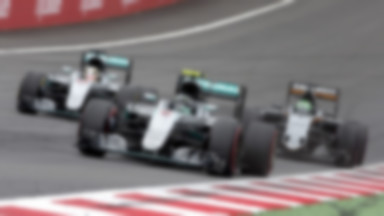 F1: Nico Rosberg uznany winnym kolizji z Lewisem Hamiltonem