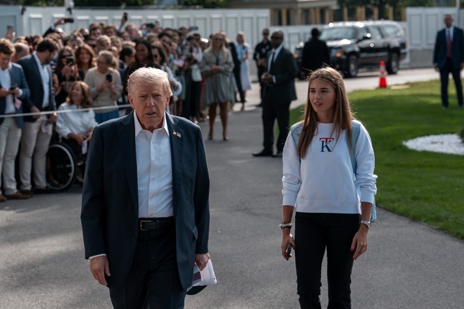 Donald Tramp sa unukom
