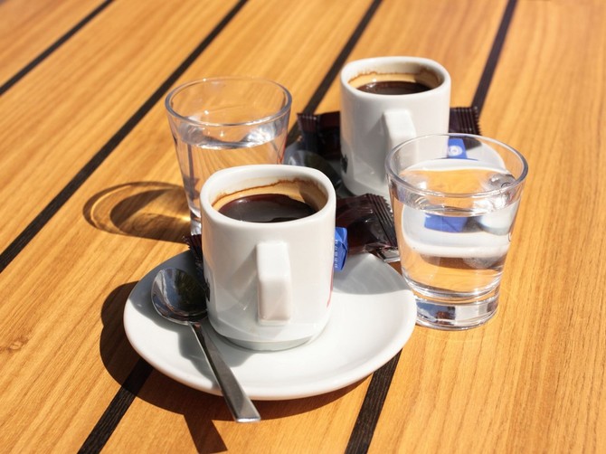 Kafa i voda