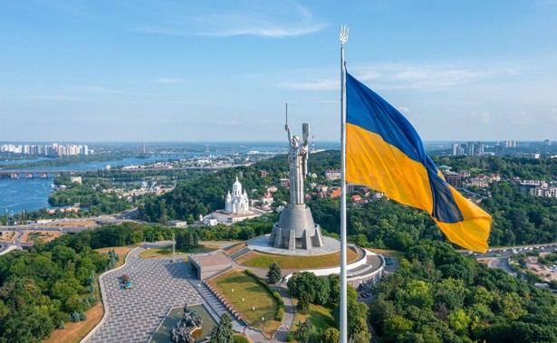 Pierwszą partię broni po inwazji rosyjskiego państwa terrorystycznego (...) - moździerze, których tak bardzo potrzebujemy, przekazała nam Polska" - zaznaczył przedstawiciel władz w Kijowie.