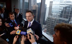 Prezydent Andrzej Duda wygwizdany na ulicy w Nowym Jorku. 'Marionetka!', 'Trybunał Stanu!' [WIDEO]