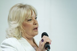 Sin tvrdi da ga je terala da ih SNIMI TOKOM INTIMNOG ODNOSA: Šokantna ispovest jedne od 5.000 ljubavnica OSRAMOĆENOG KRALJA neobuzdanih nagona