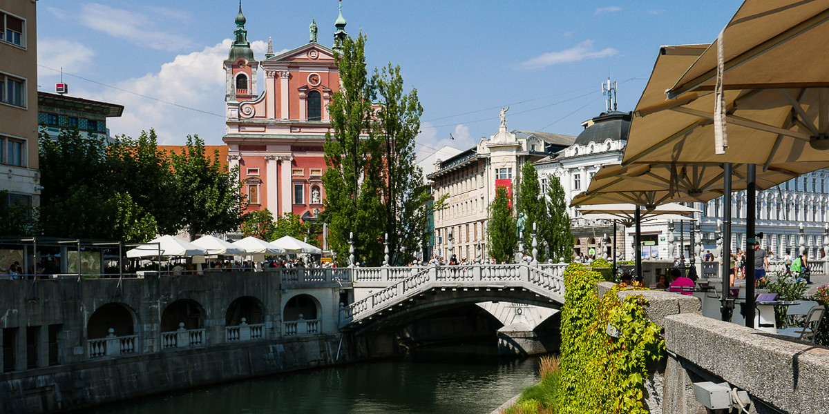 Sama nazwa Lublana (w języku słoweńskim - Ljubljana) przypomina słowo "ljubljena" (kochana), co nadaje miastu bardzo romantyczny charakter