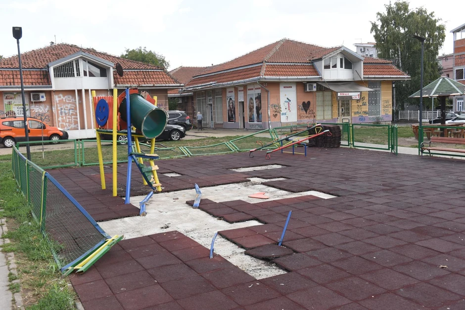 Decije igraliste u Zemunu nakon nesreće