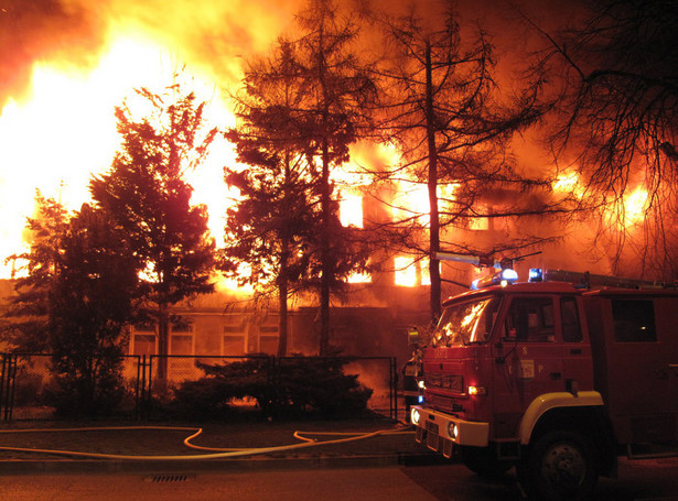 Spłonął hotel socjalny. 21 osób nie żyje