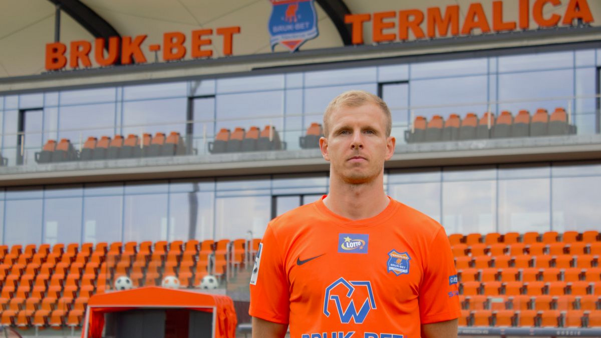 Środkowy napastnik Dawid Nowak dołączył do kadry Bruk-Betu Termaliki - informuje oficjalna strona internetowa klubu z Niecieczy.