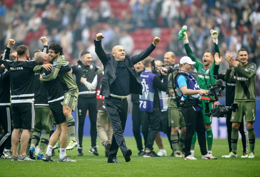 Stanisław Czerczesow rozchwytywany po odejściu z Legii. Chce go Milan!