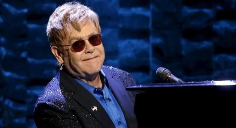 Elton John tells Russians he still wants to meet Putin to talk gay rights