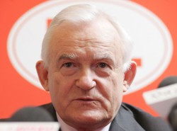 Rząd zgodził się, by Miller przemówił