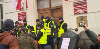 Szokujące sceny w Bydgoszczy. Incydent na proteście rolników. Policjanci się nie hamowali