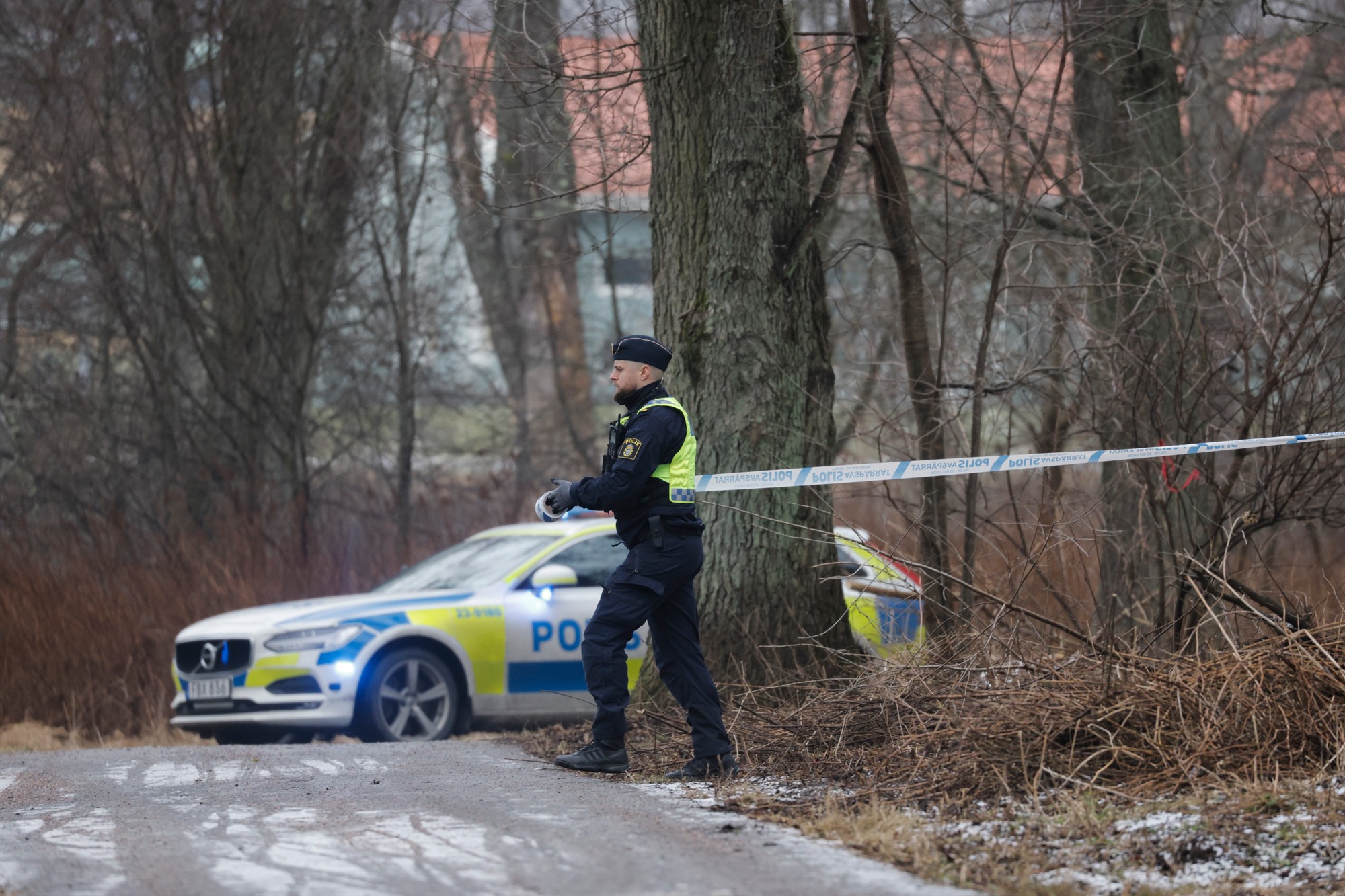 Na mieste hroznej tragédie zasahovalo množstvo policajtov.