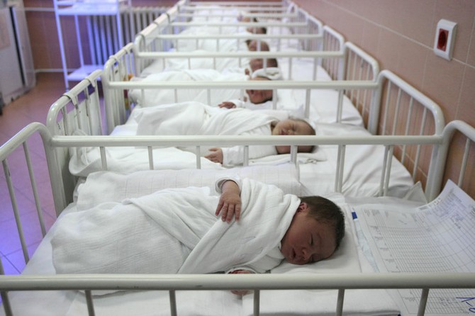 Priča iz porodilišta u Srbiji prepričava se na Tviteru