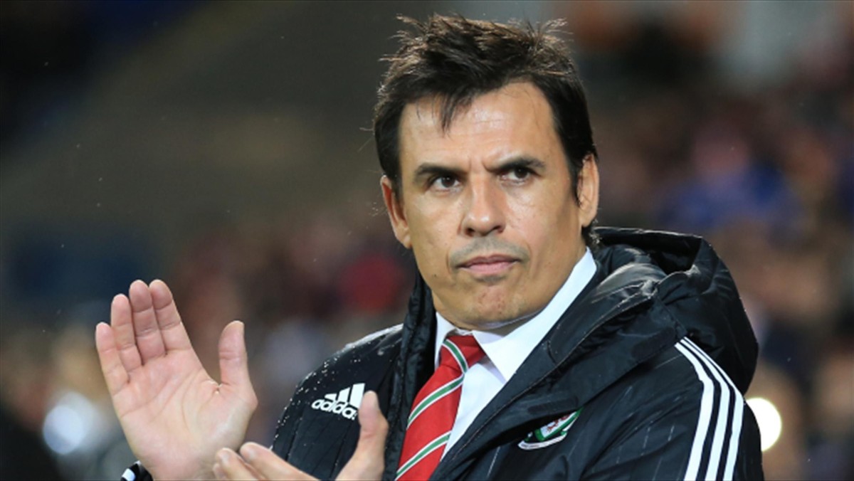 Selekcjoner reprezentacji Walii Chris Coleman ogłosił, że żony i dziewczyny piłkarzy będą miały zakaz wstępu do hotelu drużyny w pierwszej fazie Euro 2016.