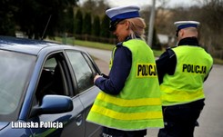 Od 14 sierpnia wysokie kary za nawigację. Ostrzejsze prawo zaskoczy kierowców