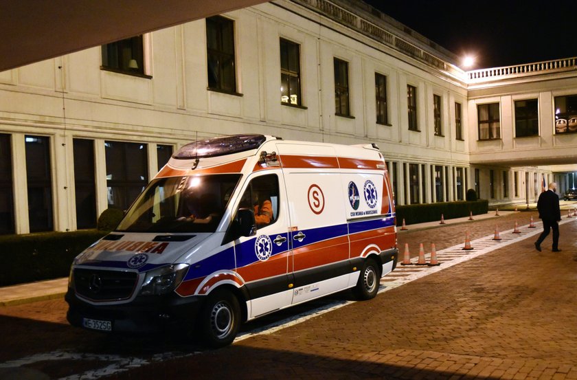 Senat zamawia dwa ambulanse dla senatorów