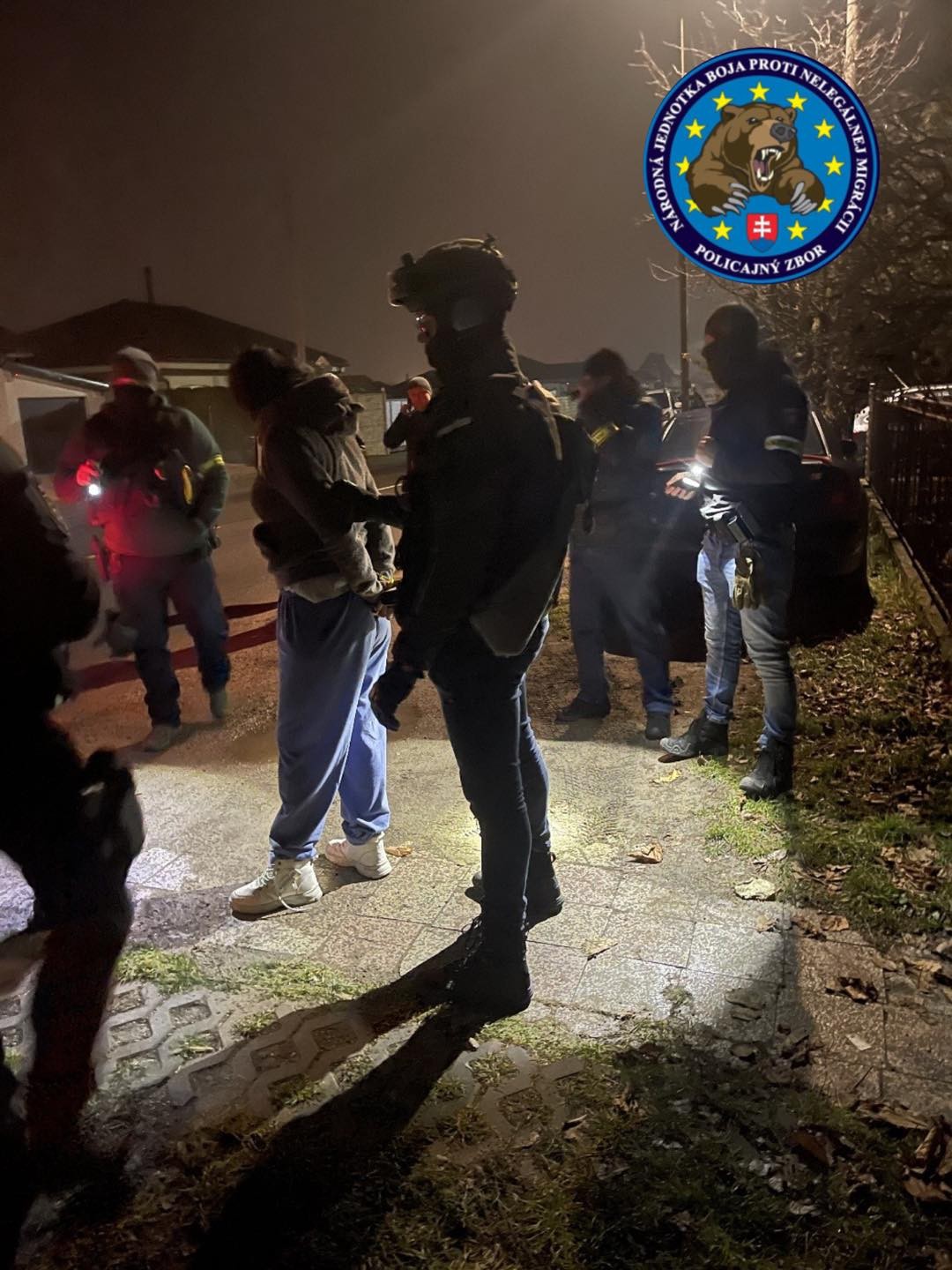 Pri akcii Fake taxi zadržala polícia ženu podozrivú z obchodovania s ľuďmi.