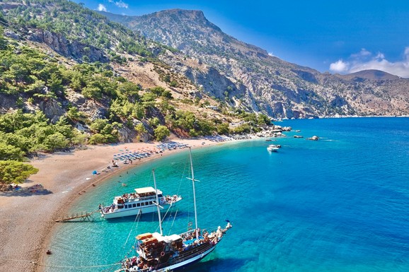Koliko Evropljani troše po letovanju i gde provode odmor? Budžet i destinacije: Detaljan izveštaj ETC-a