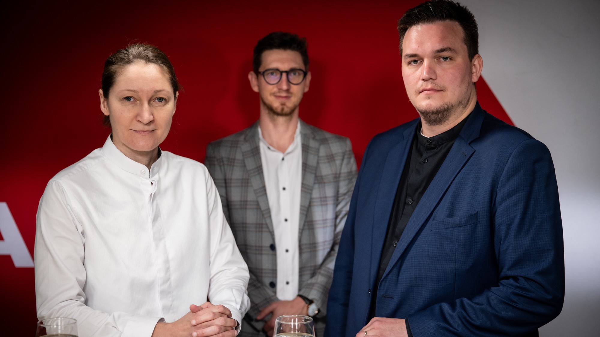 Lucia Berdisová a Rado Sloboda v relácii Na rovinu s Petrom Hanákom
