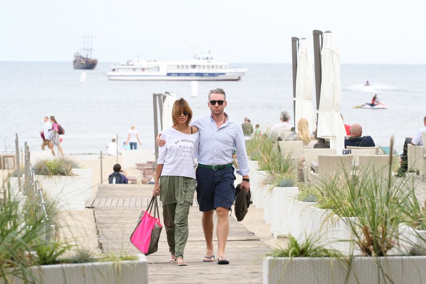 Edyta Górnika i Piotr Schramm na plaży