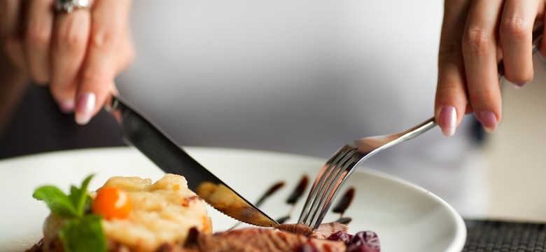 Zdrowymi posiłkami też nie można się objadać! Jak tego uniknąć?
