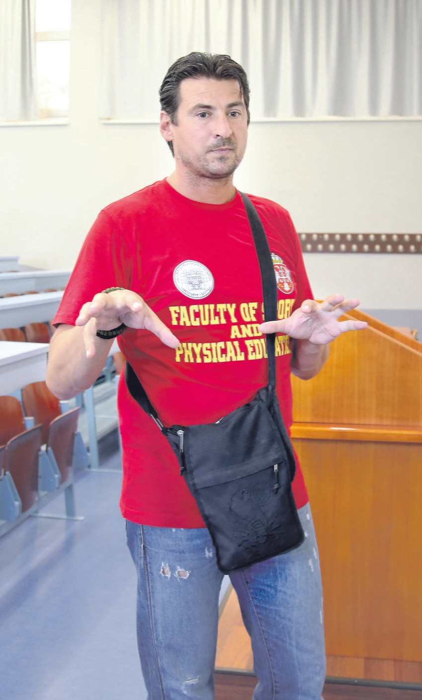 „Verujem da ću se za katedrom odlično snaći“