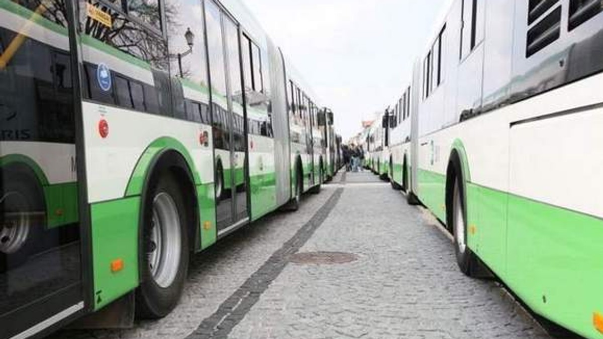 Bezpłatna jazda autobusami, zwiedzanie zajezdni czy darmowe badania ciśnienia i glukozy, to tylko kilka atrakcji "Dnia bez samochodu" w naszym mieście.