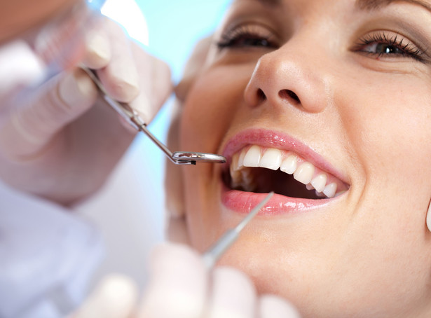 Chore zęby mogą być przyczyną problemów ze skórą