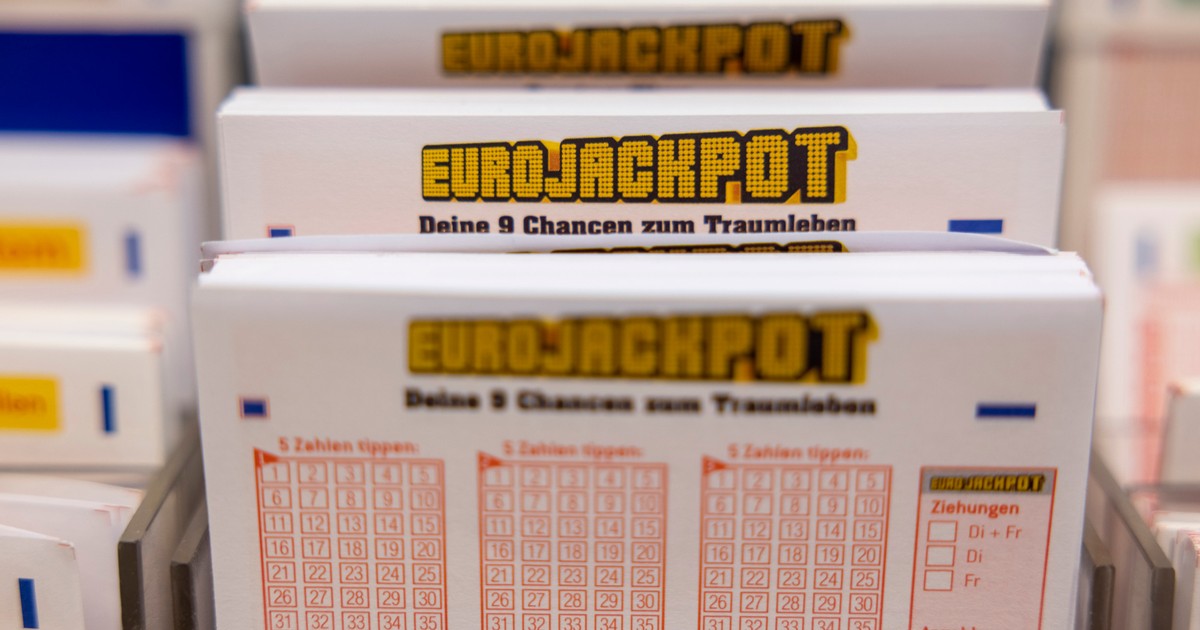 Volt telitalálat az Eurojackpoton: valakihez előbb jött a Jézuska, méghozzá egy 8,7 milliárdos ajándékkal