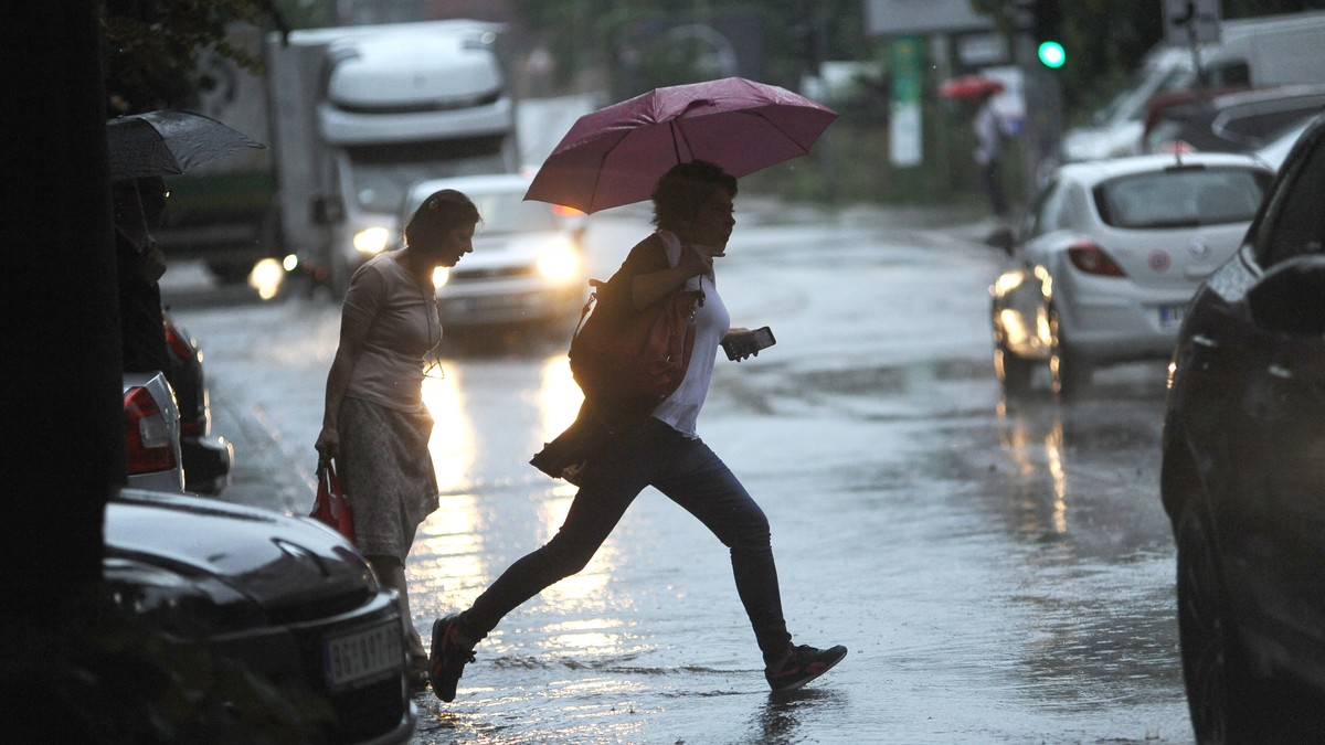 NEVREME SAMO ŠTO NIJE STIGLO U SRBIJU Hitno se oglasio RHMZ, narednih 48 sati je KLJUČNO: Ovaj datum dobro zapamtite, jer stiže NOVO POGORŠANJE
