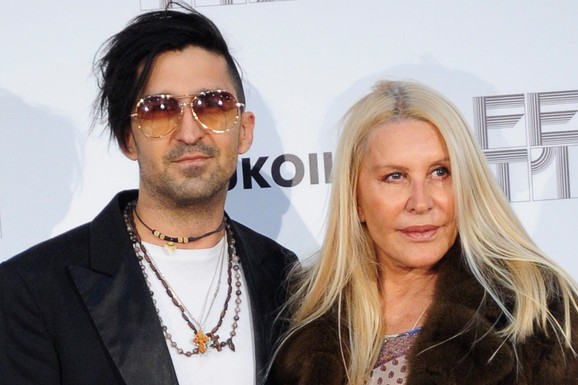 "ODREKAO SAM SE POTOMSTVA, NIKAD NISAM PREVARIO VERICU" Veljko Kuzmančević o braku sa 35 godine starijom modnom kreatorkom