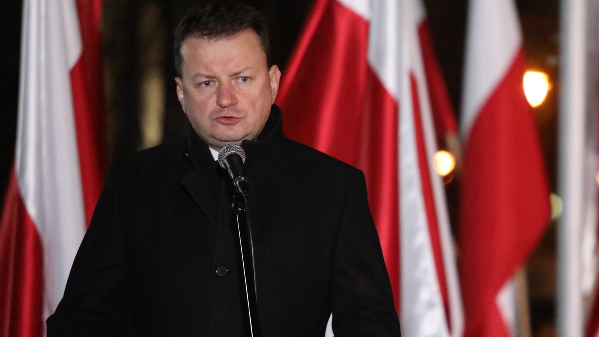 Minister Obrony Narodowej Mariusz Błaszczak wydał rozporządzenie podnoszące wynagrodzenie żołnierzy zawodowych poszczególnych grup. Nowe kwoty wejdą w życie od 1 lutego, ale z wyrównaniem od 1 stycznia.