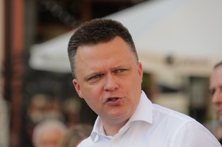 Hołownia: Nie powinniśmy dopuszczać niektórych produktów rolnych na polski rynek
