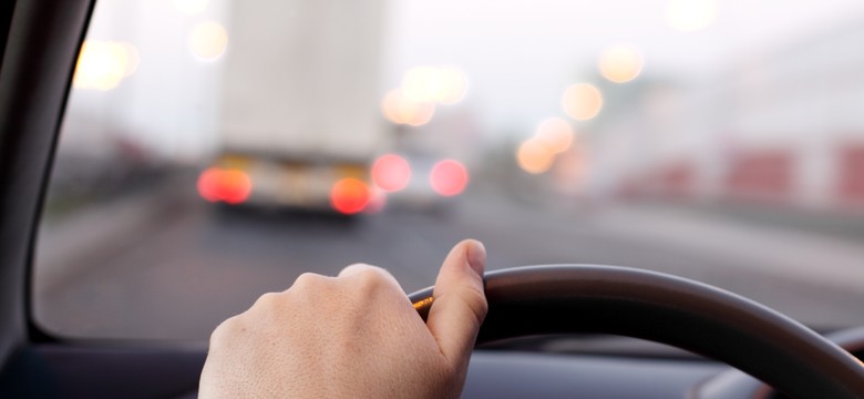 Autobus wjechał w ciężarówkę. Kierowca przyznał się, że zasnął