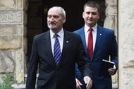 Antoni Macierewicz Bartłomiej Misiewicz MON PiS polityka Prawo i Sprawiedliwość