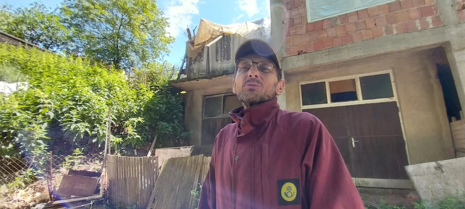 Miroljub Jovanović (56) je najmlađi stanovnik sela Manastir