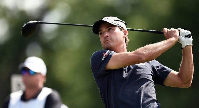 Kevin Kisner plays his shot from the 18th tee on May 28, 2017 in Fort Worth, Texas