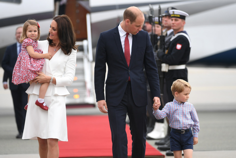 Książę William i księżna Kate z dziećmi w Warszawie