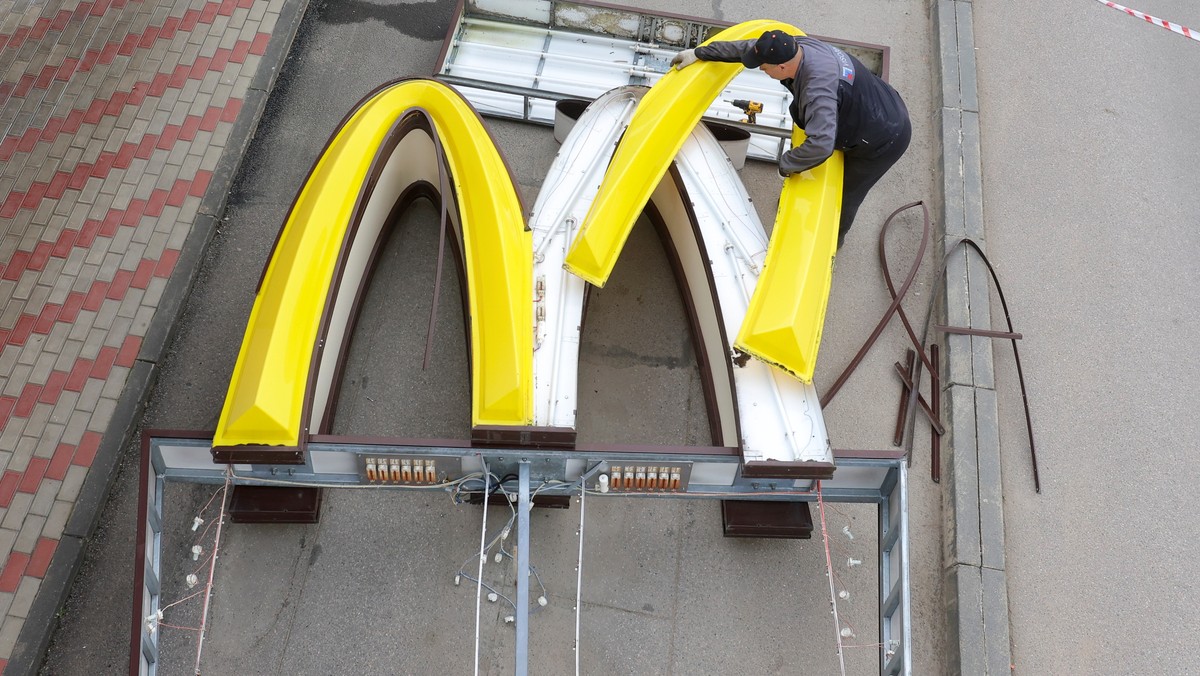 McDonald's wycofał się z Rosji. Restauracje znikają z rosyjskich miast