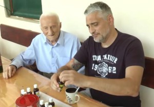 Deda Milovan i Čedomir Jovanović