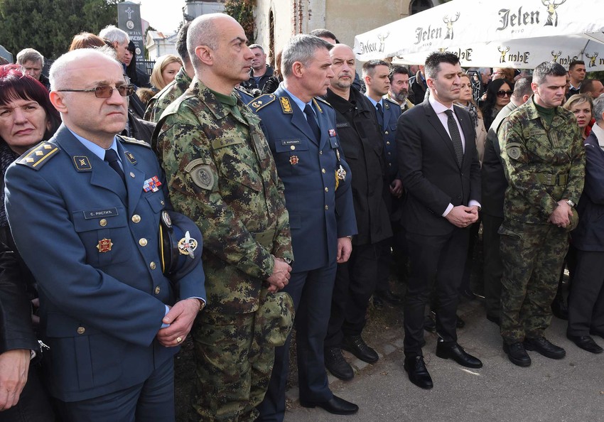 Oproštaj od stradalog potpukovnika 