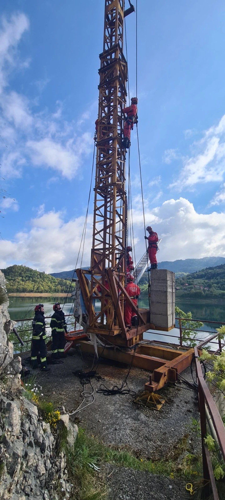 Spektakularna akcija spasavanja u srcu Tare