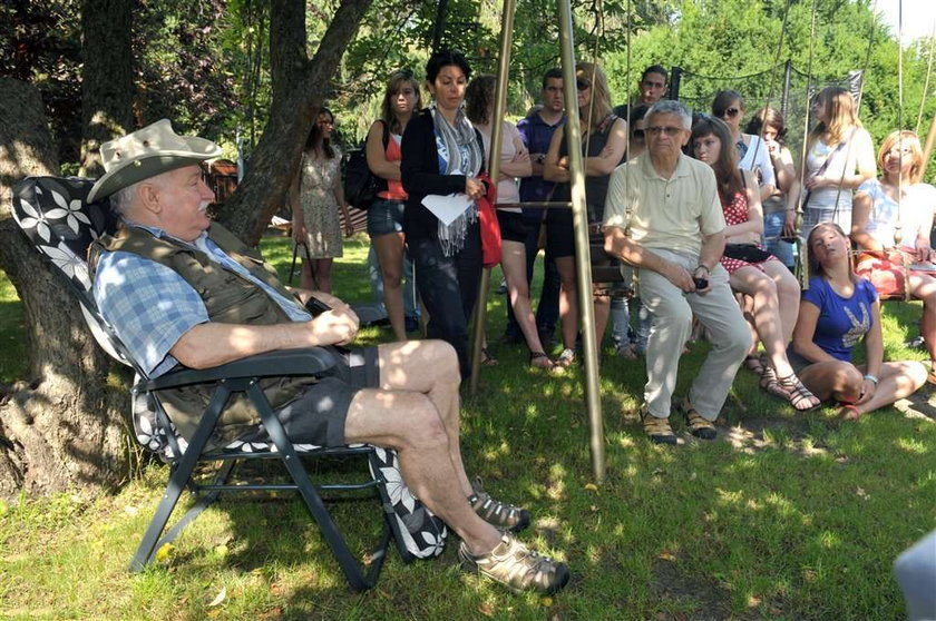 Wałęsa prawie pokonał mikroba z Afryki! 