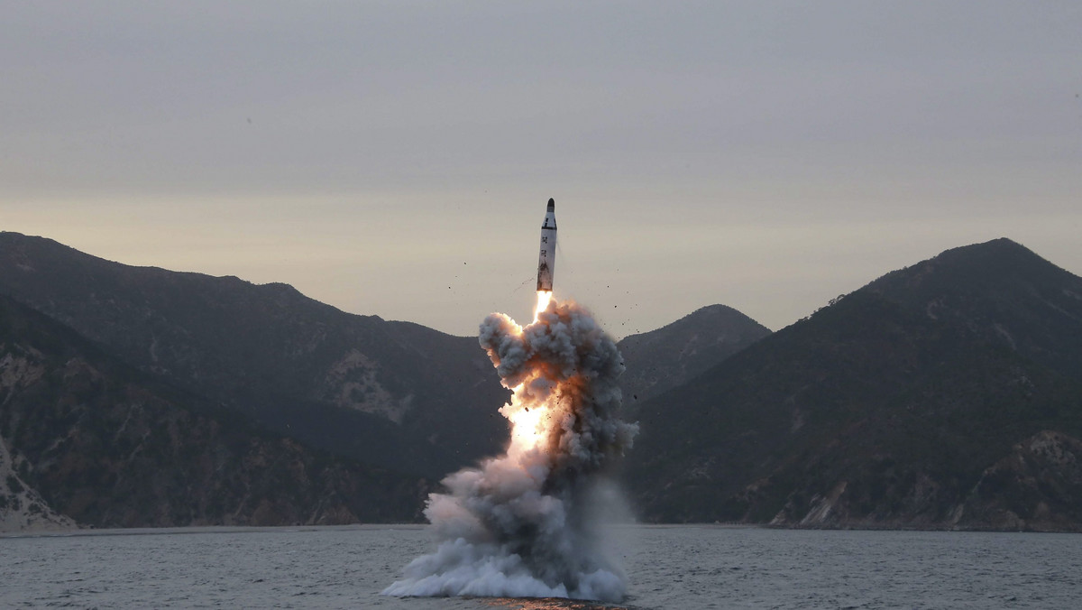 Korea Północna potrzebuje potencjału "potężnego odstraszania nuklearnego", by przeciwstawić się wrogości i groźbom ze strony USA - oświadczył rzecznik północnokoreańskiego MSZ, zacytowany przez państwową agencję prasową KCNA.