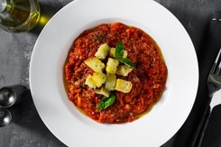 Pappa al pomodoro – toskańska zupa pomidorowa. Poznajcie przepis Roberta Makłowicza. Zakochacie się!