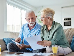 emeryci dostają trzynastki w różnej wysokości. czy to pomyłka zus?